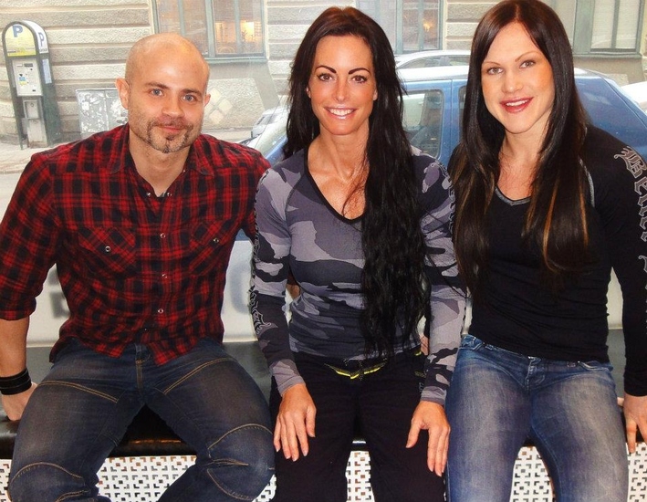 Brani Oparusic och Emma Mohlin på Raw Hair By Adriana Kuhl